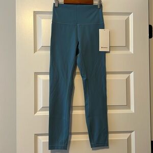 Lululemon Wunder Train HR
Tight 25"